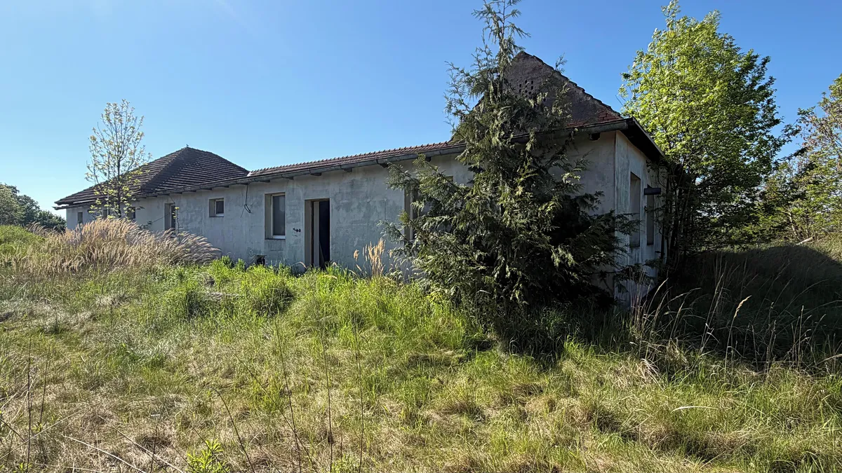 Prodej rodinného domu 560 m², pozemek 5194 m²